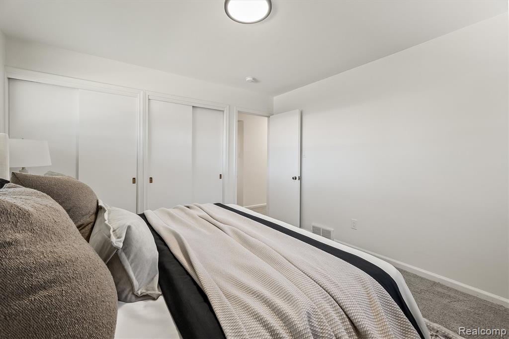 23520 Marlow Street, Oak Park, MI 48237 — Photo 15