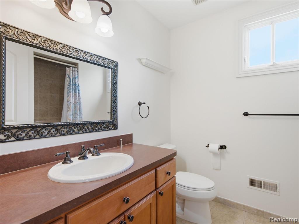 3875 Andover Avenue, Auburn Hills, MI 48326 — Photo 26