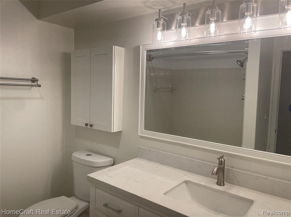 192 Pinewood Drive, Plymouth, MI 48170 — Photo 12