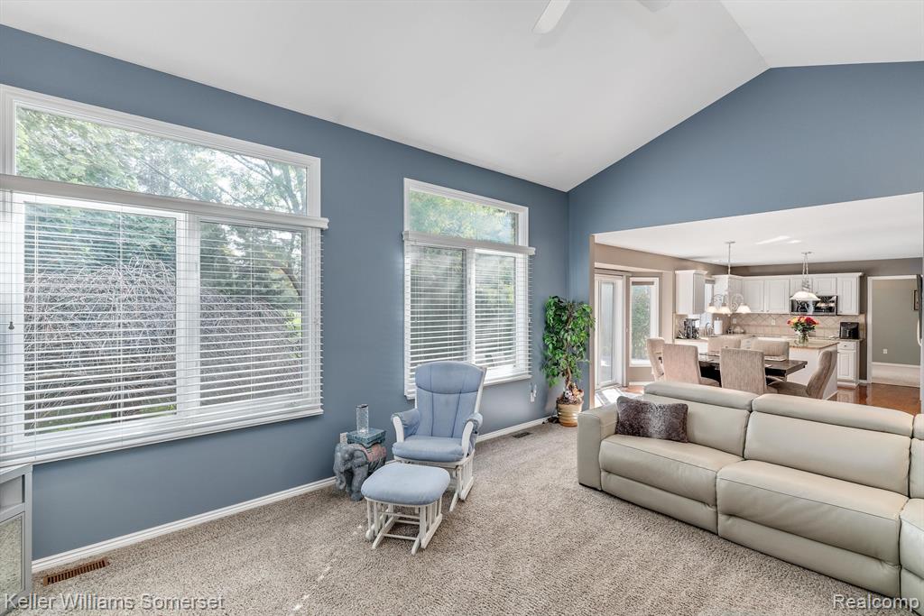 55328 BELMONT Drive, Shelby Twp, MI 48315 — Photo 22