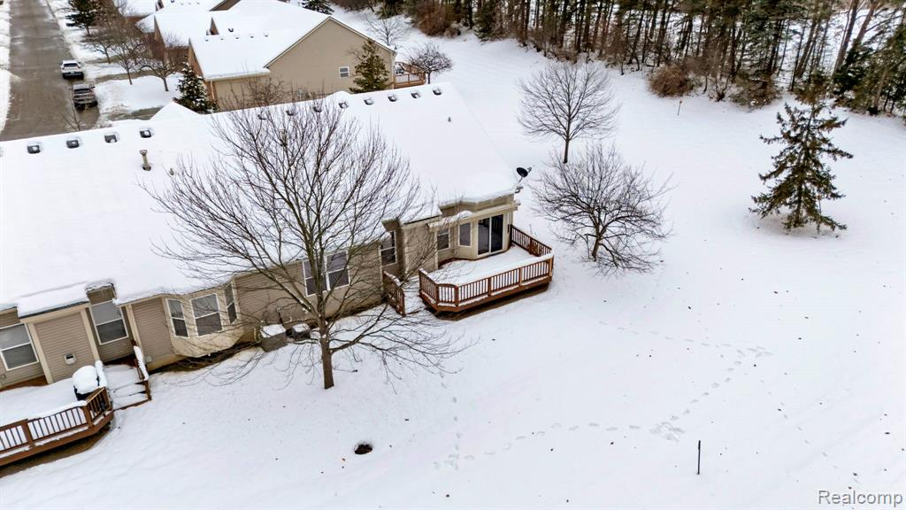 671 Woodhaven Drive, Commerce Twp, MI 48390 — Photo 53