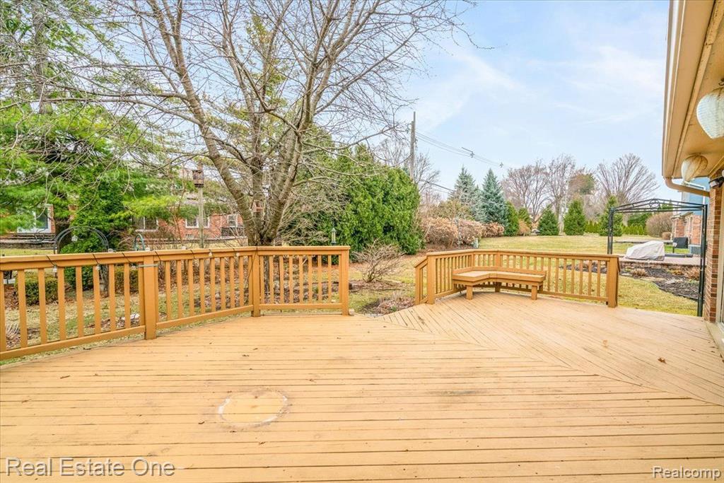 16161 WEATHERFIELD Drive, Northville, MI 48168 — Photo 16