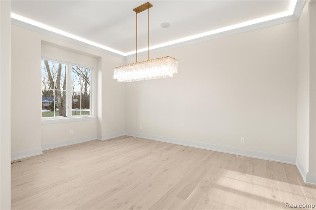 2802 HEATHFIELD Road, Bloomfield Hills, MI, 48301