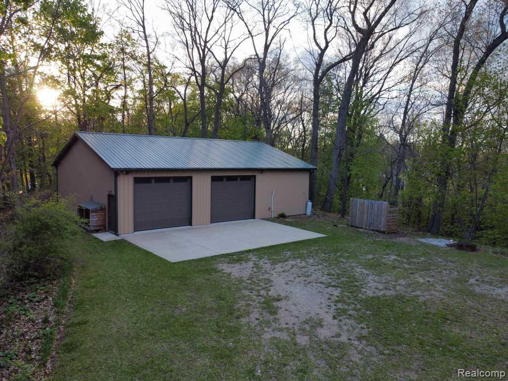10429 9 Mile Road, Whitmore Lake, MI 48189 — Photo 29
