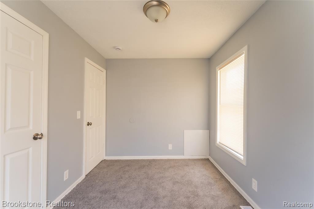 466 Wyoming Avenue, Pontiac, MI 48341 — Photo 17