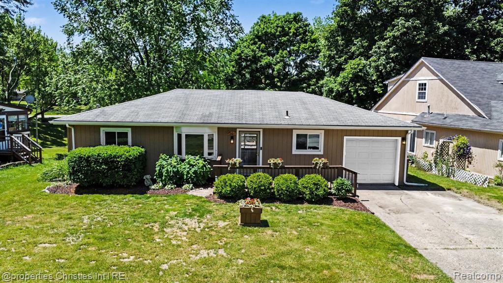 9567 Susin Lane, Clarkston, MI 48348 — Photo 47