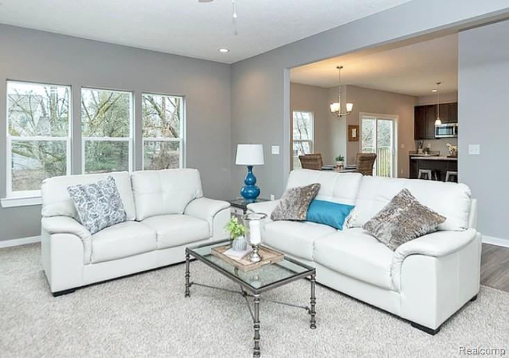 553 W Wildwood Drive, Owosso, MI 48867 — Photo 3