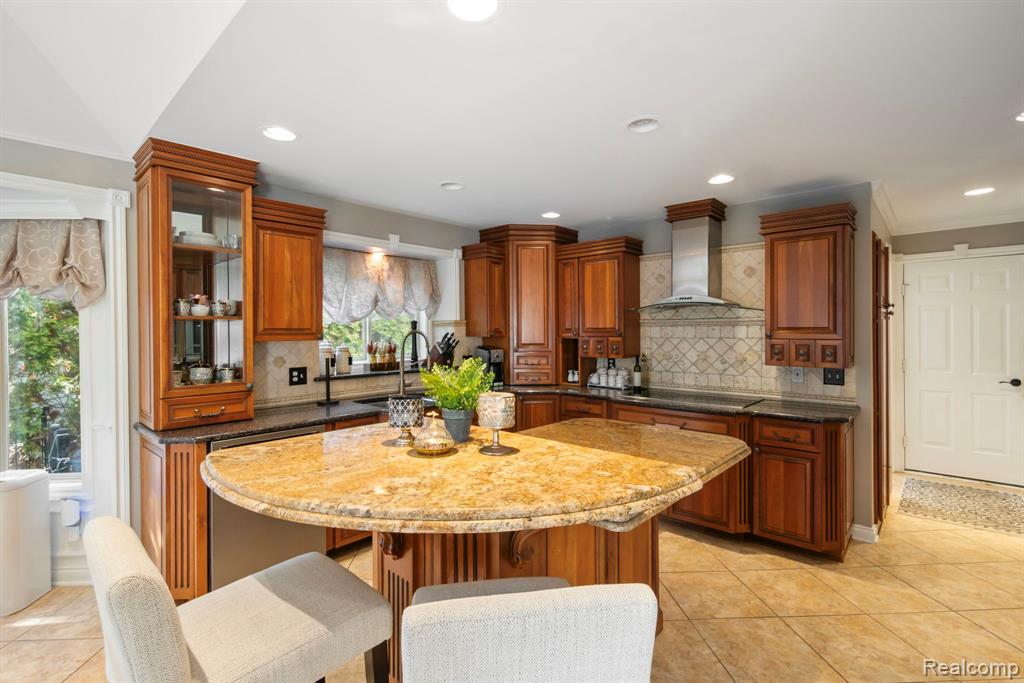 51246 Woodside Drive, Macomb, MI 48042 — Photo 10