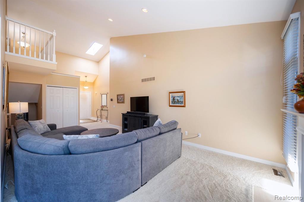 7282 GREEN MEADOW Lane, Canton, MI 48187 — Photo 23