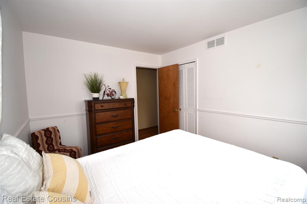 9036 ORCHARD VIEW Drive, Grand Blanc, MI 48439 — Photo 11