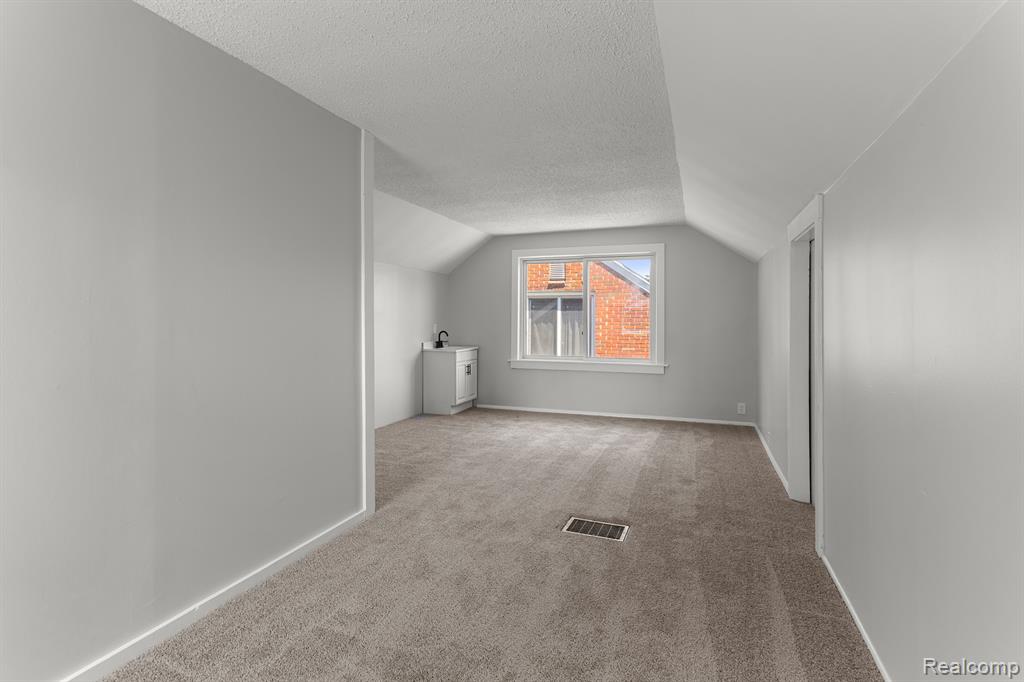 9131 WHITCOMB Street, Detroit, MI 48228 — Photo 25