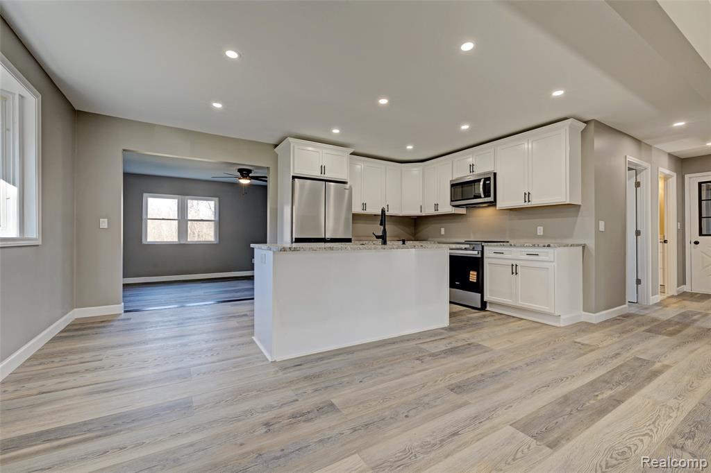 3092 Groveland Road, Ortonville, MI 48462 — Photo 10