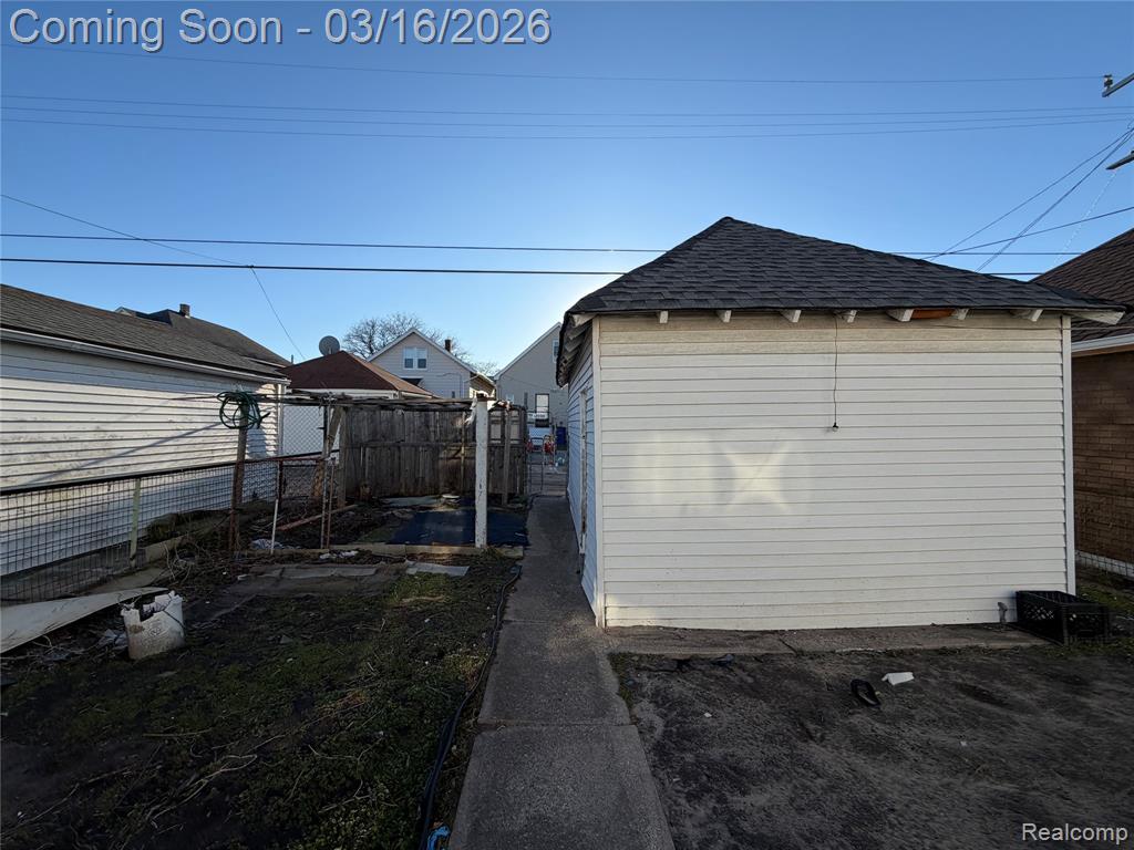 12091 Sobieski Street, Hamtramck, MI 48212 — Photo 4