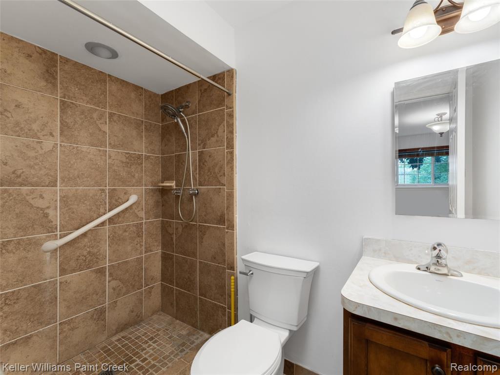 685 E Fox Hills Drive, 67, Bloomfield Hills, MI 48304 — Photo 18