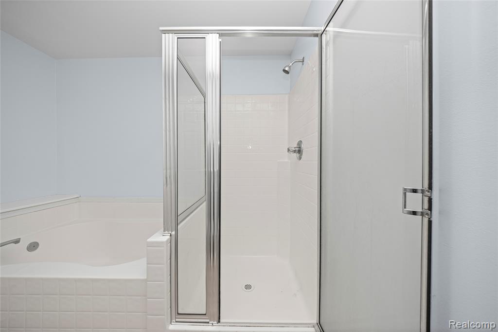 28139 Carlton Way Drive, Novi, MI 48377 — Photo 35