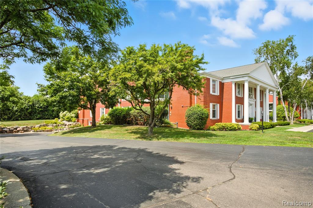19710 W 13 Mile Road, 211, Beverly Hills, MI 48025 — Photo 47