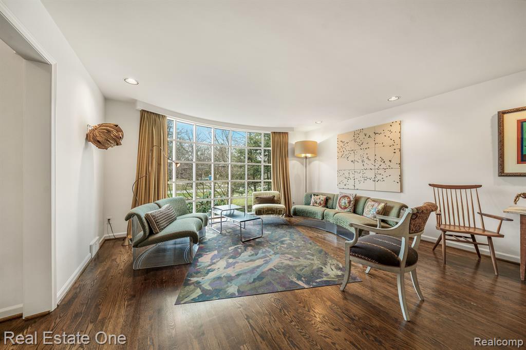 8519 HENDRIE Boulevard, Huntington Woods, MI — Photo 11