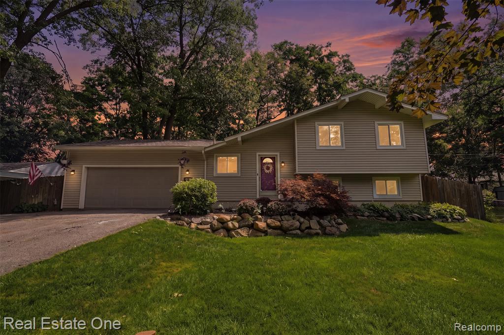 2975 West Street, Milford, MI 48380