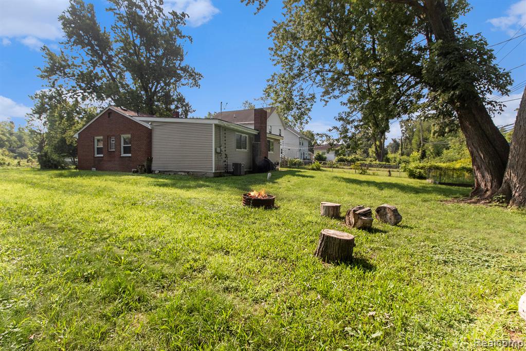 15487 Greydale Street, Detroit, MI 48223 — Photo 34