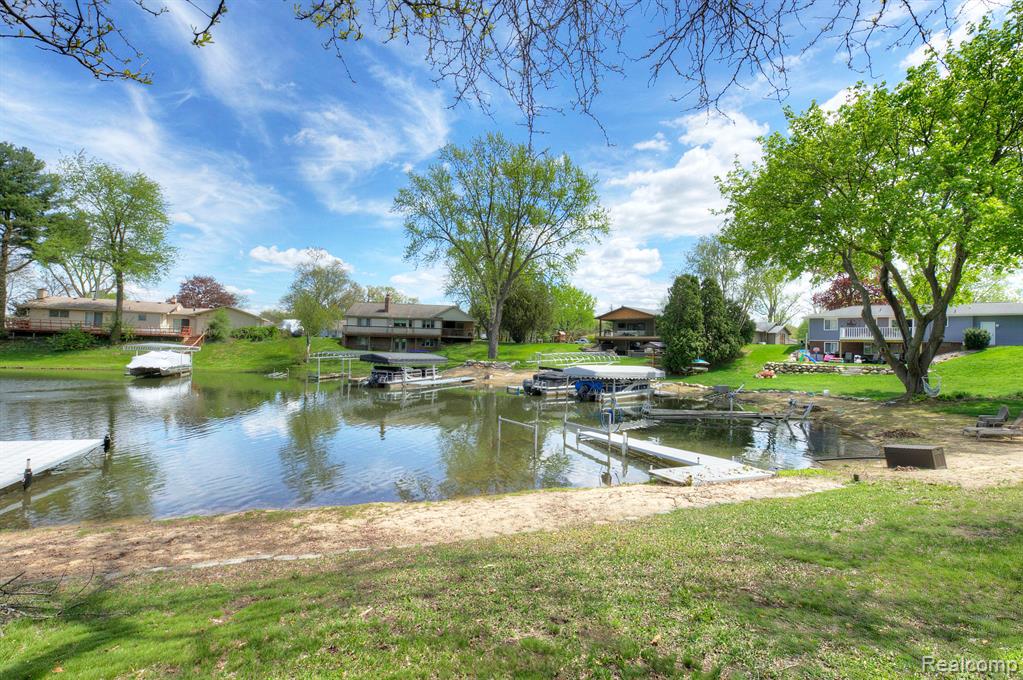 3978 CHANDA, Highland, MI 48356 — Photo 55