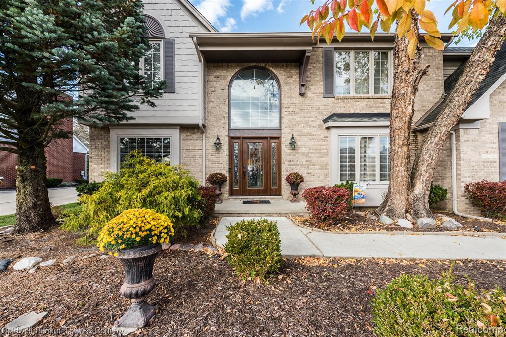 47740 Royal Pointe Drive, Canton, MI 48187 — Photo 8