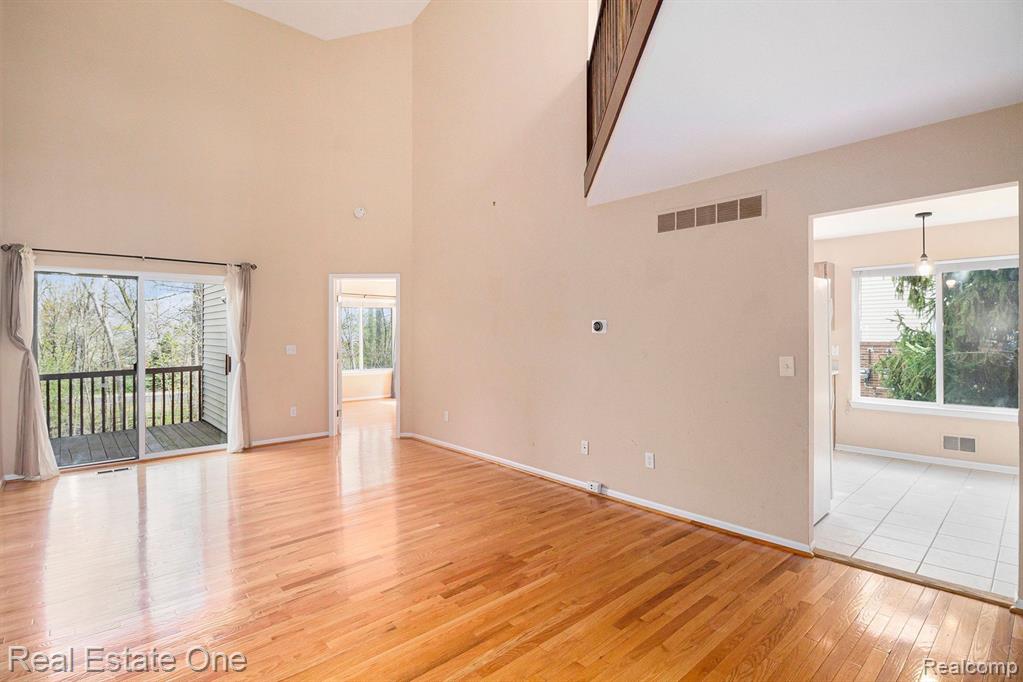 520 N REESE Street, South Lyon, MI 48178 — Photo 5