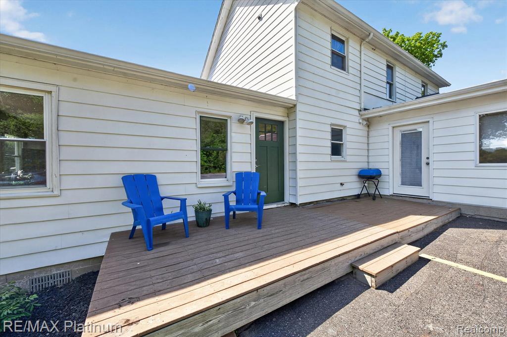 1462 S HUGHES Road, Howell, MI 48843 — Photo 3