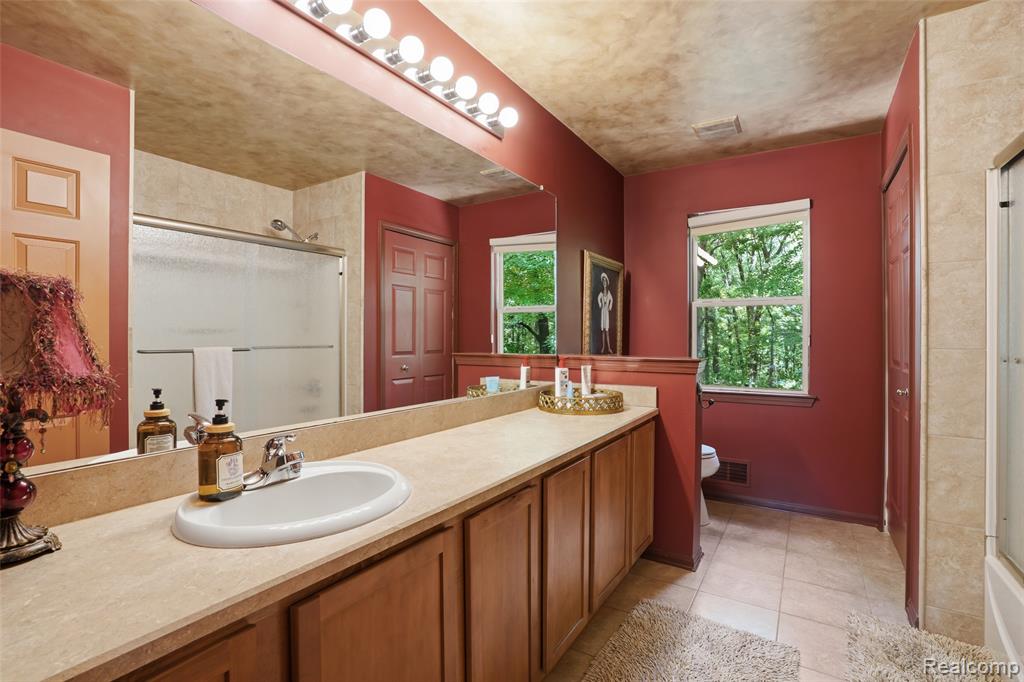 2790 Pine Bluffs Ct., Highland, MI — Photo 14