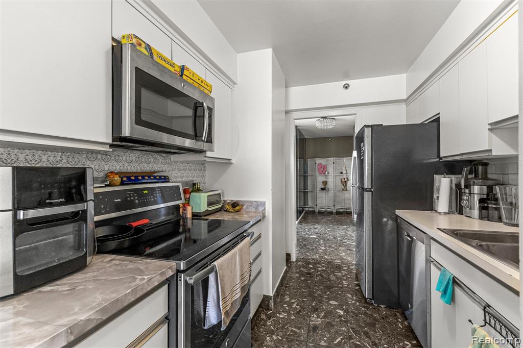 5000 Town Center, 1503, Southfield, MI 48075 — Photo 16