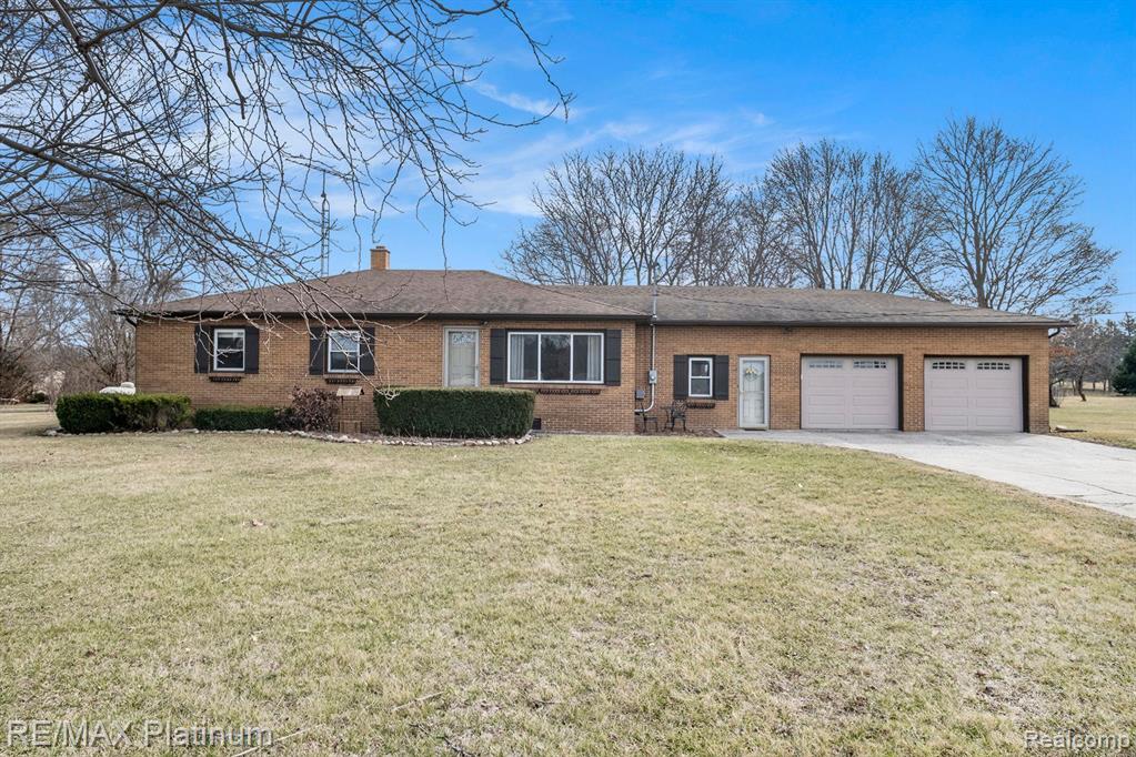 17801 CORUNNA Road, Chesaning, MI 48616 — front exterior