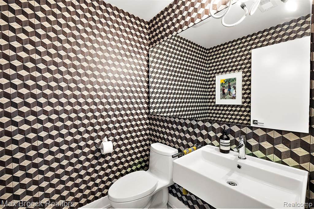 311 Alfred Street - Photo 3