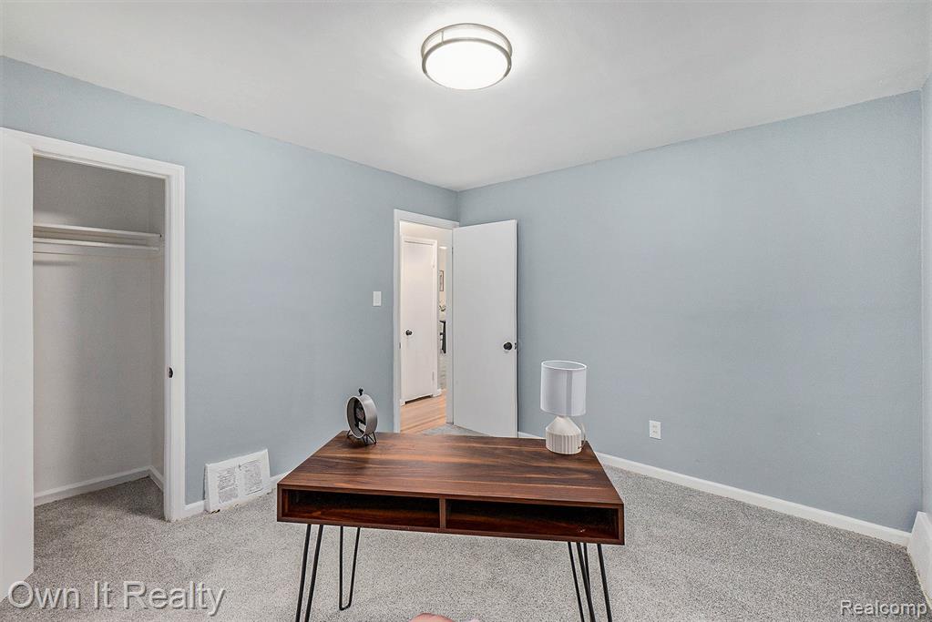 11712 BEAVERLAND, Redford, MI 48239 — Photo 18