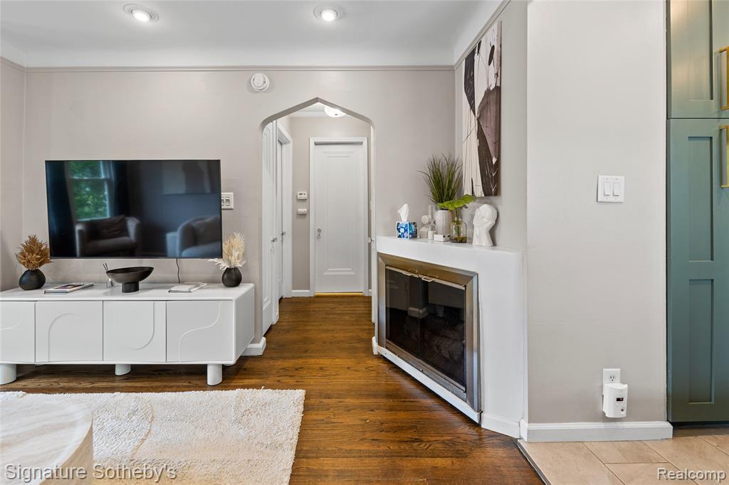 674 E Webster Street, Ferndale, MI 48220 — Photo 9