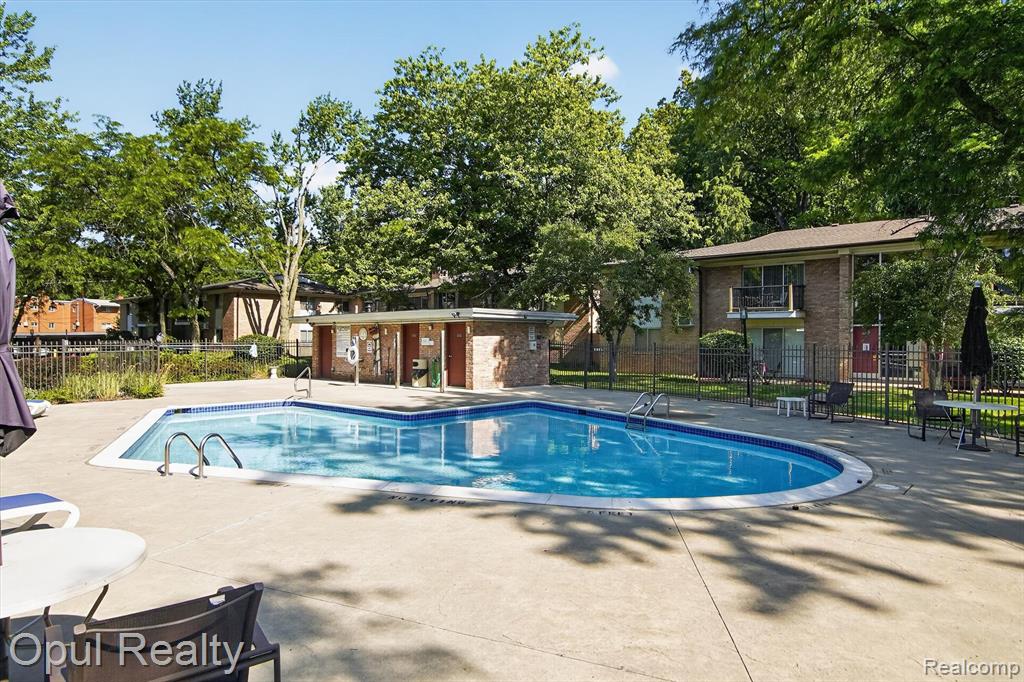 1237 Island Drive, 203, Ann Arbor, MI 48105 — Photo 32