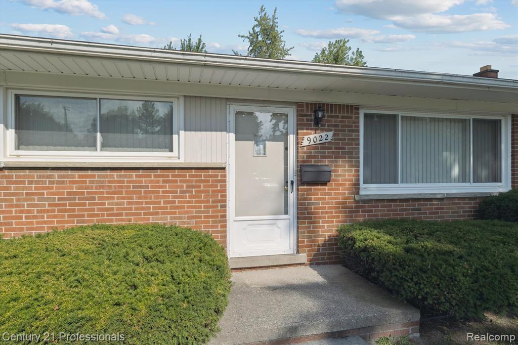 9022 Winston, Redford, MI 48239 — Photo 6
