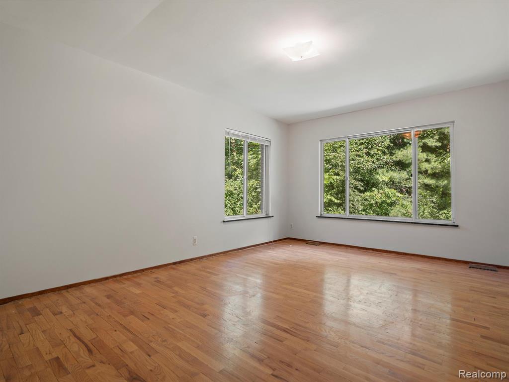 4875 Lockwood Drive, Washington, MI — Photo 19