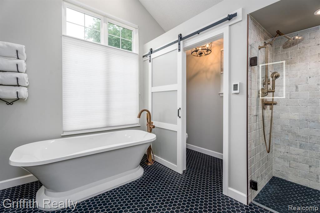 4593 VILLA FRANCE Drive, Brighton, MI 48116 — Photo 14