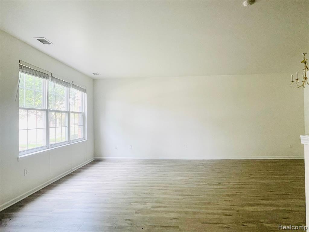 47535 PEMBROKE Drive, Canton, MI 48188 — Photo 12