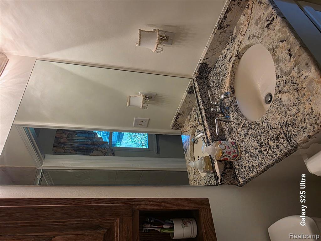 7098 Saint Charles Place, Kalamazoo, MI 49009 — Photo 24