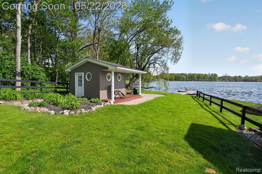 6548 Buckshore Drive, Whitmore Lake, MI 48189 — Photo 32