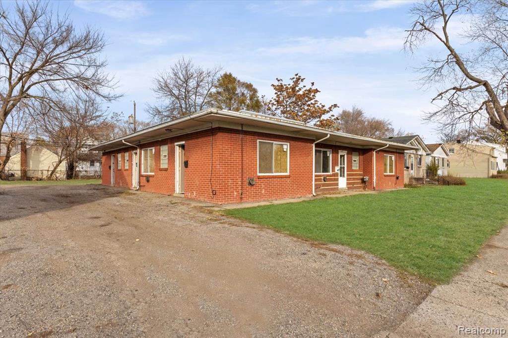 8225 Cadillac Avenue, Warren, MI 48089 — Photo 2
