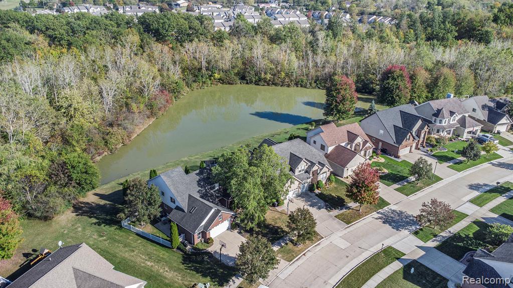 26659 Pepperwood Drive, Woodhaven, MI 48183 — Photo 32