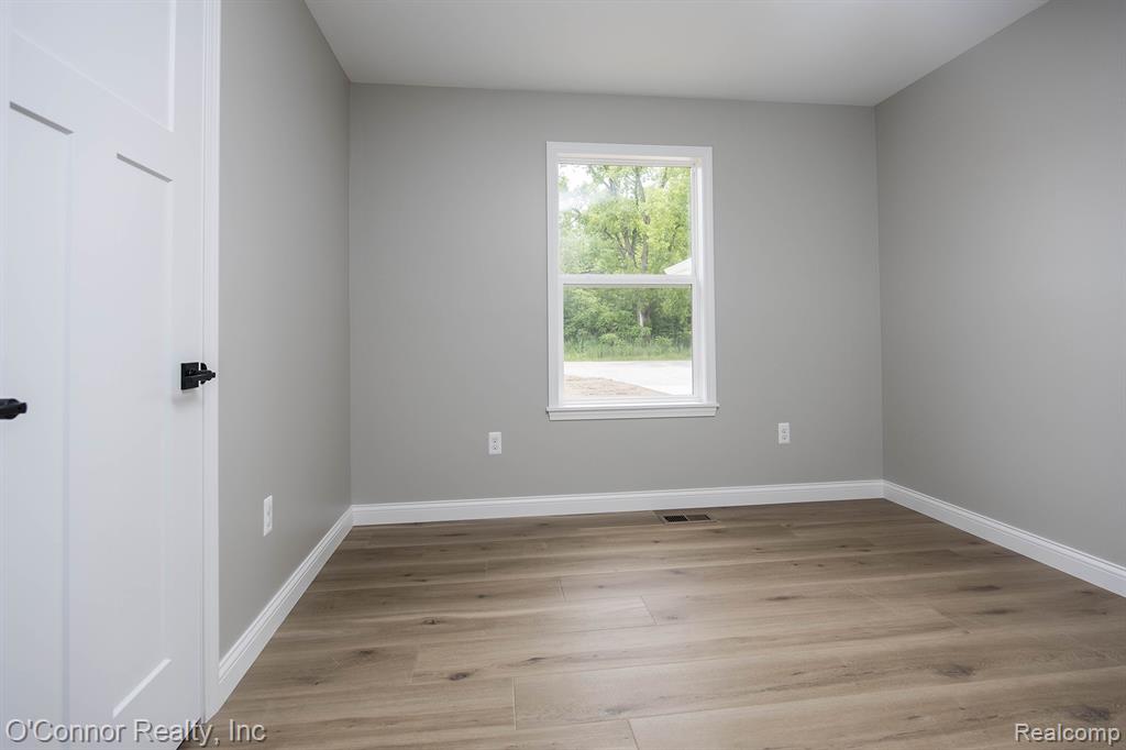 3834 Knapp Avenue, Port Huron, MI 48060 — Photo 14