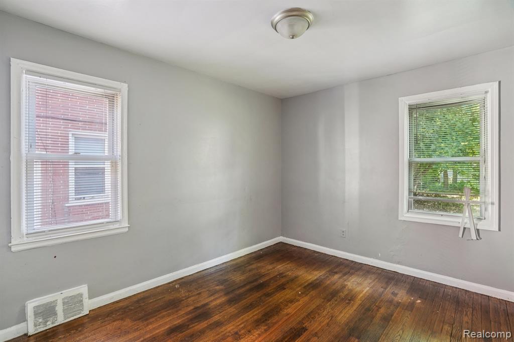 6526 Heyden Street, Detroit, MI 48228 — Photo 17