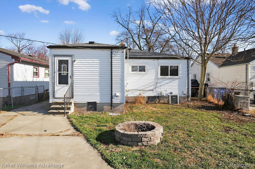 5710 Detroit Street, Dearborn Heights, MI 48125 — Photo 28