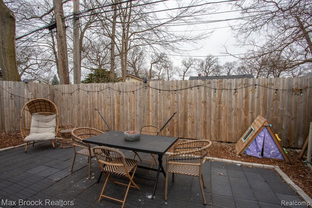 918 ALBERTA Street, Ferndale, MI 48220 — Photo 38