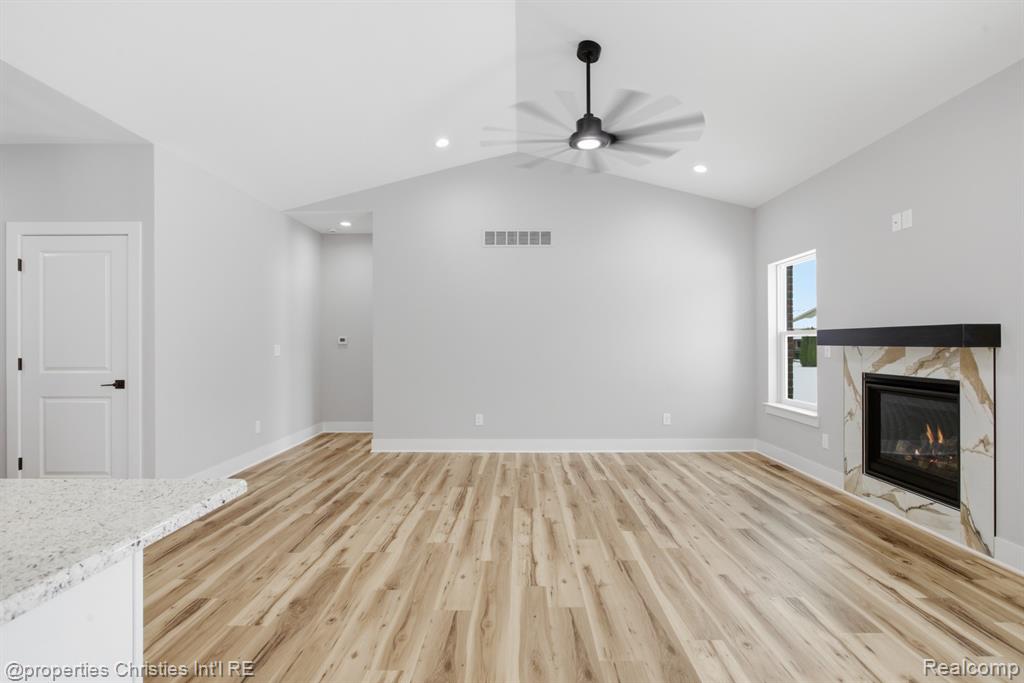 23150 Waterview Drive, New Boston, MI 48164 — Photo 18