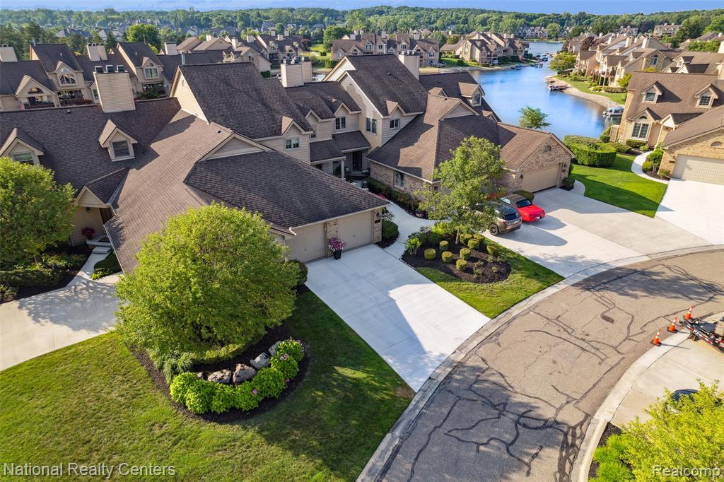 47708 Blue Heron Drive S, Northville, MI 48168 — Photo 8