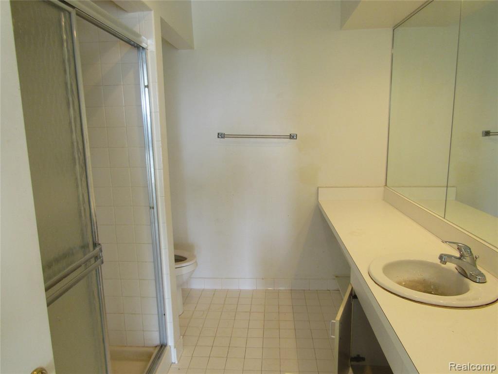 15801 Providence Drive, 10C, Southfield, MI 48075 — Photo 15