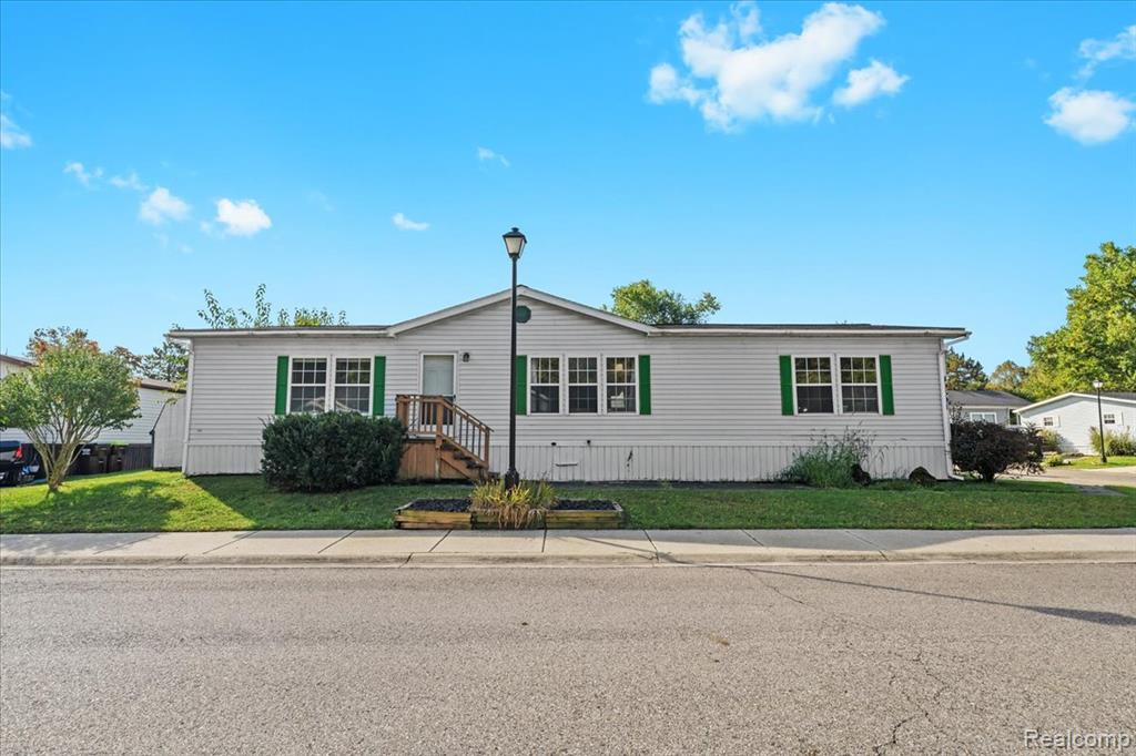 49591 Linden St., Plymouth, MI 48170 — front exterior